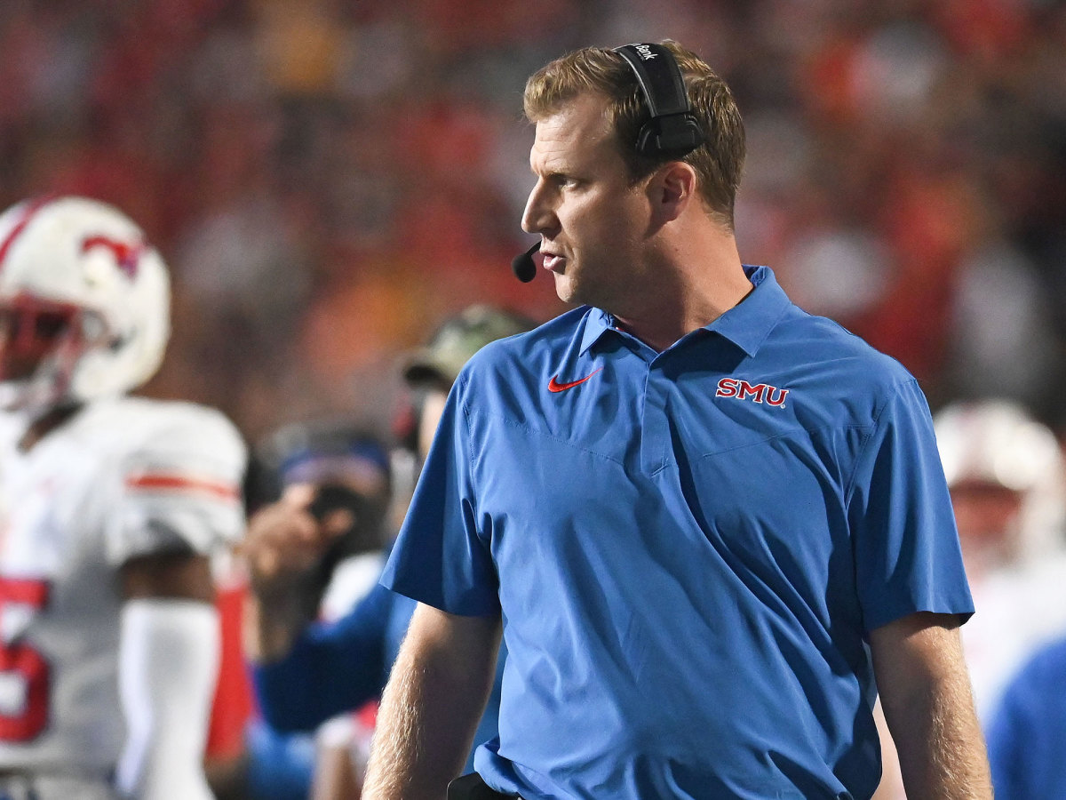 Rhett Lashlee on the sidelines at SMU